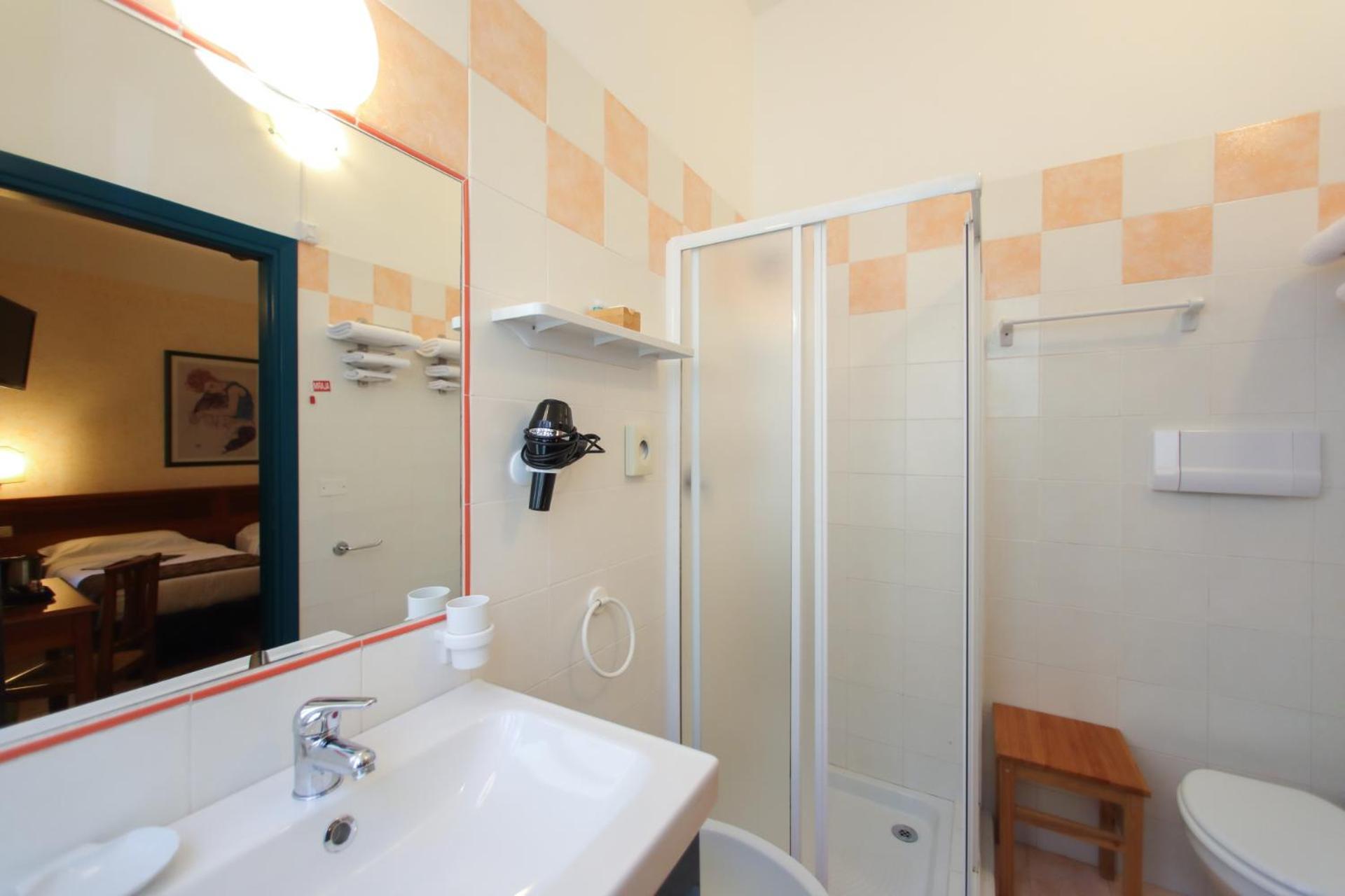 Hotel Garni Riviera Gargnano Zimmer foto